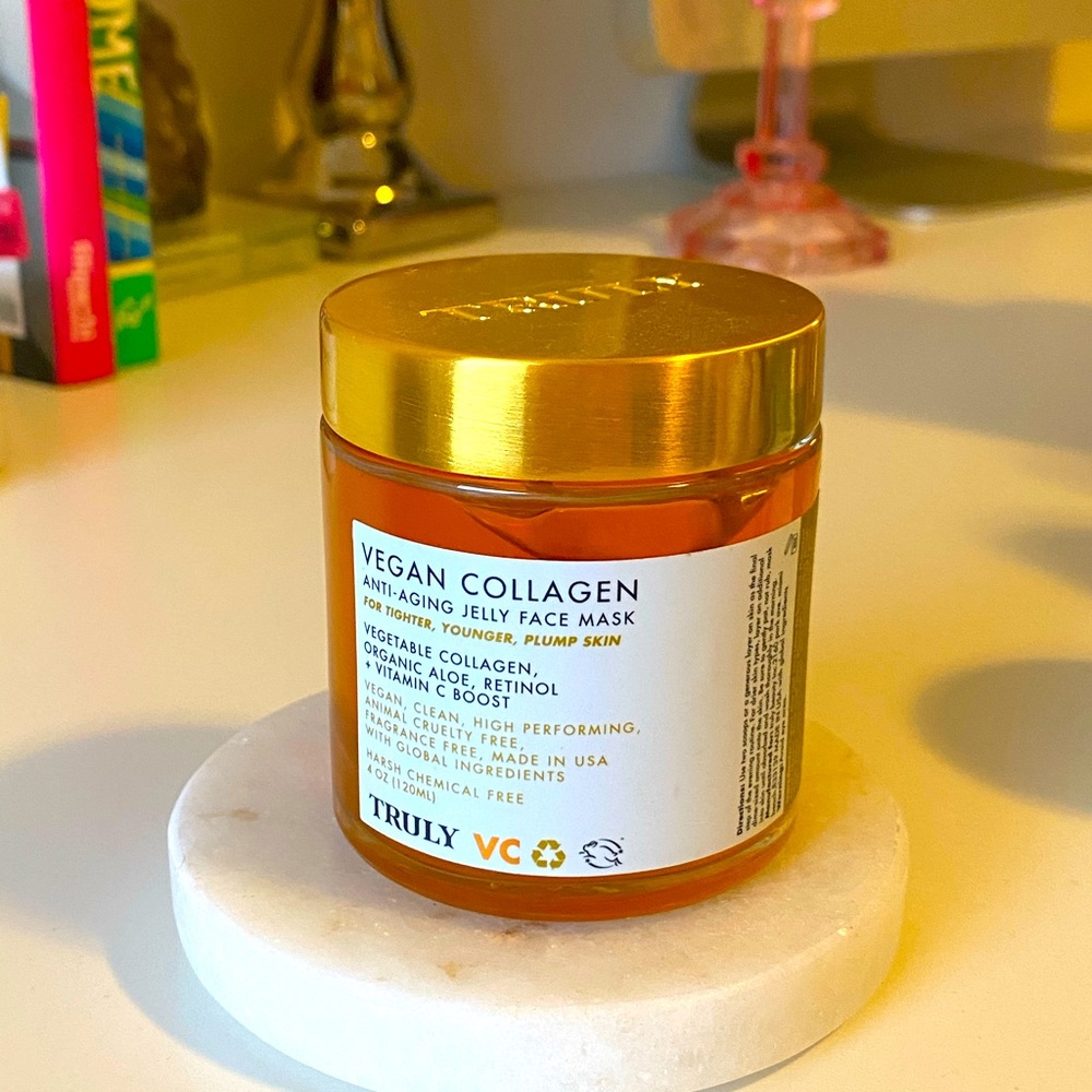 Truly vegan collagen jelly mask